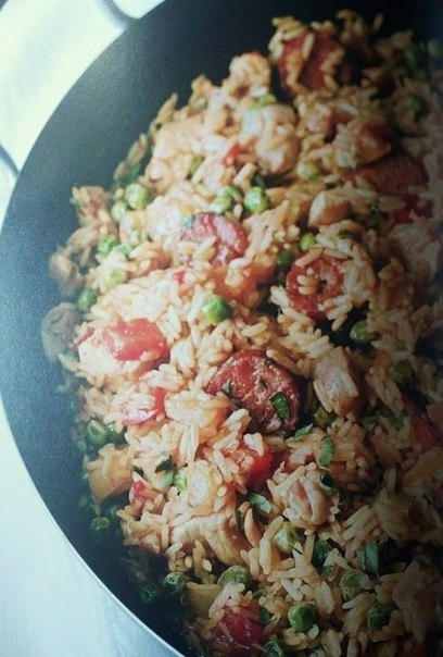 Паэлья с курицей и чоризо из книги Гордона Рамзи "Мировая кухня" (The World Kitchen) Паэлья с курицей и чоризо из книги Гордона Рамзи "Мировая кухня" (The World Kitchen)