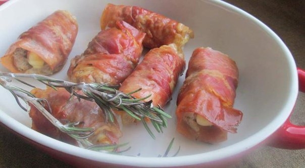 Рулетики из свинины в ветчине с пармезаном