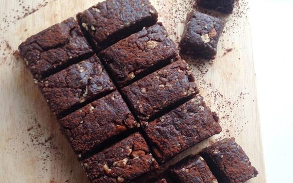 ДИЕТИЧЕСКИЙ БРАУНИ: СЛАДКАЯ РАДОСТЬ!