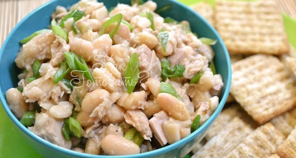 Салат с фасолью, курицей и грибами Салат с фасолью, курицей и грибами