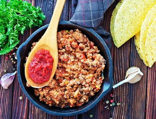 Соте из индейки с помидорами и кинзой Соте из индейки с помидорами и кинзой