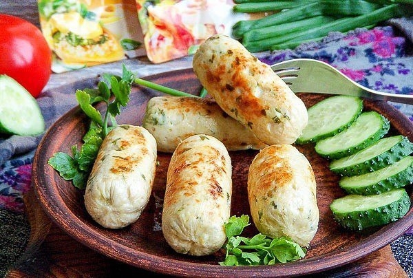 Домашние куриные сардельки - чудесные и великолепные в своей простоте и необыкновенной вкусности!