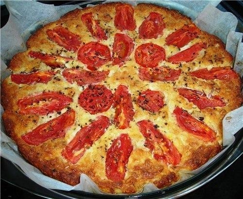 Творожная запеканка с чесночком и томатами Творожная запеканка с чесночком и томатами