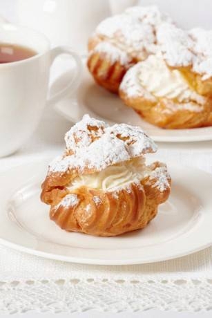 Эклеры со сливочно-творожным кремом Эклеры со сливочно-творожным кремом