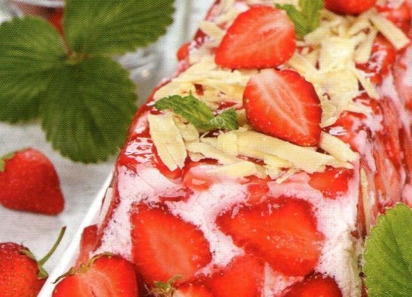 Террин из мороженого с клубникой Террин из мороженого с клубникой