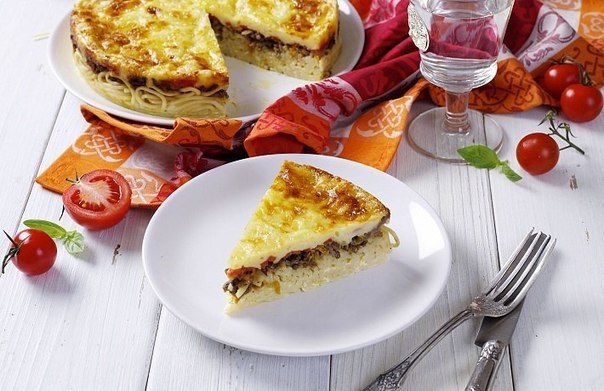 Пицца из спагетти Пицца из спагетти