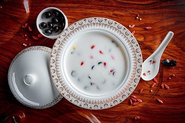 Кокосовый суп с маслинами, кукурузой и барбарисом Кокосовый суп с маслинами, кукурузой и барбарисом