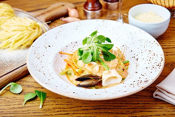 Открытая лазанья с морепродуктами Открытая лазанья с морепродуктами