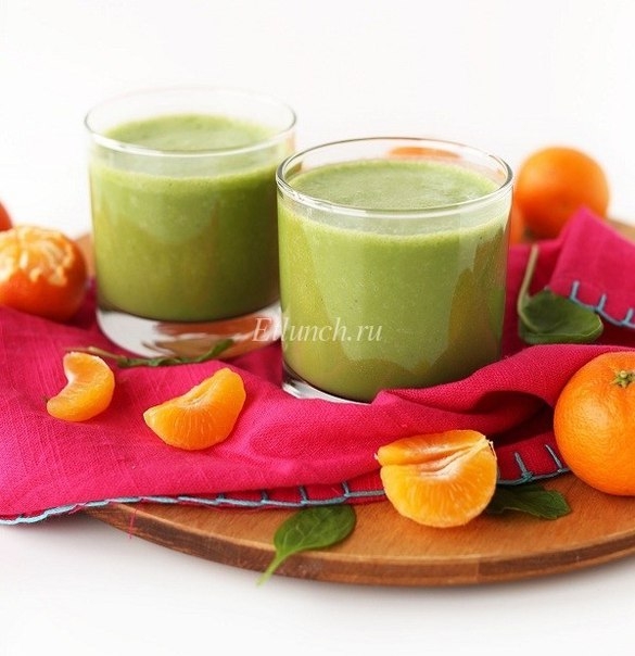 Мандариновый напиток с кокосом и мятой Мандариновый напиток с кокосом и мятой