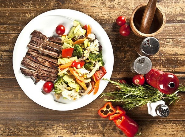 Отбивные под соусом из красного вина "Мечта мужчины" Отбивные под соусом из красного вина "Мечта мужчины"