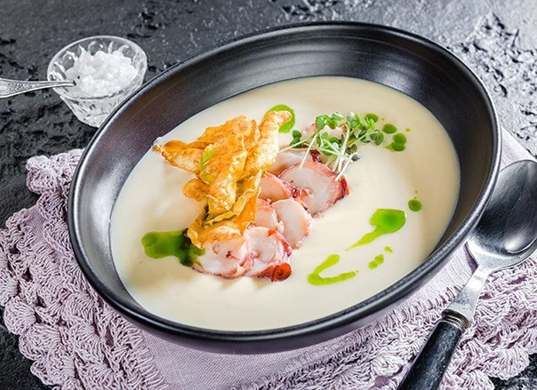 Суп из сельдерея с осьминогом Суп из сельдерея с осьминогом