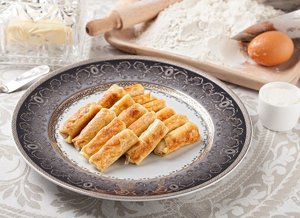 Мини-блинчики с цыпленком Мини-блинчики с цыпленком