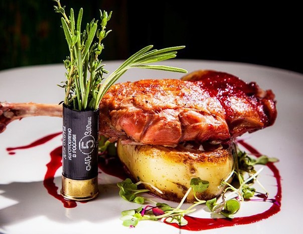 утки конфи из меню ресторана Christian. утки конфи из меню ресторана Christian.