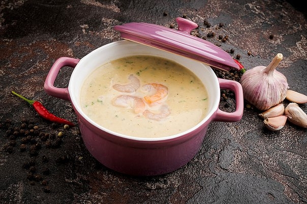 Чесночный крем-суп с креветками Чесночный крем-суп с креветками