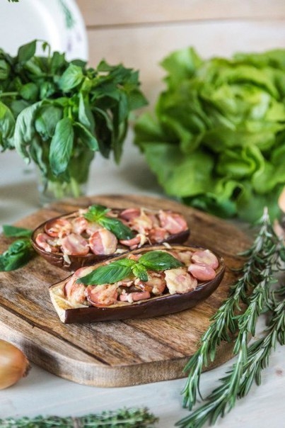 Фаршированный баклажан. Фаршированный баклажан.