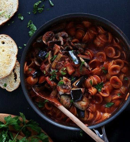 Паста с баклажанами и грибами Паста с баклажанами и грибами
