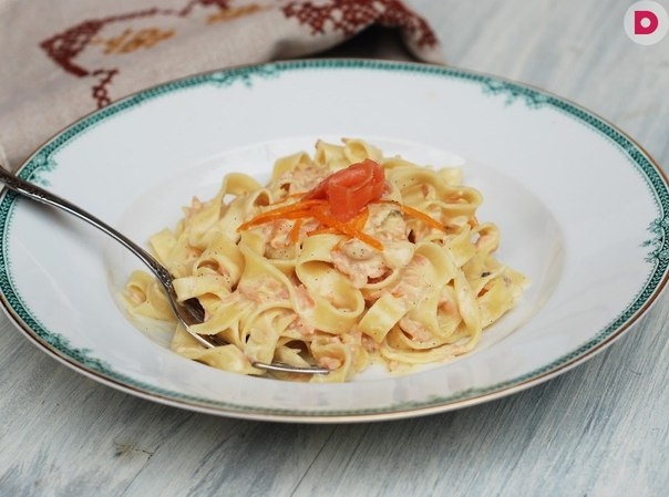 РЕЦЕПТ ТАЛЬЯТЕЛЛЕ С КОПЧЕНЫМ ЛОСОСЕМ, АПЕЛЬСИНОМ, ВАНИЛЬЮ И РОМОМ РЕЦЕПТ ТАЛЬЯТЕЛЛЕ С КОПЧЕНЫМ ЛОСОСЕМ, АПЕЛЬСИНОМ, ВАНИЛЬЮ И РОМОМ