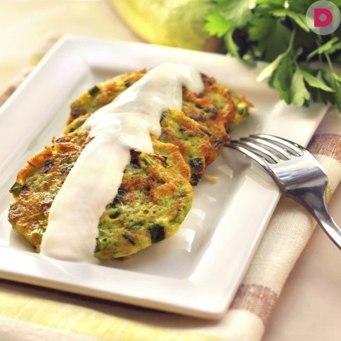 РЕЦЕПТ ОВОЩНЫХ КОТЛЕТОК С СУЛУГУНИ И ЙОГУРТОВЫМ СОУСОМ РЕЦЕПТ ОВОЩНЫХ КОТЛЕТОК С СУЛУГУНИ И ЙОГУРТОВЫМ СОУСОМ