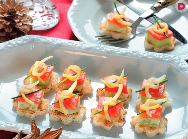 РЕЦЕПТ КАНАПЕ ИЗ ОГУРЦОВ И СЛАБОСОЛЕНОЙ СЕМГИ РЕЦЕПТ КАНАПЕ ИЗ ОГУРЦОВ И СЛАБОСОЛЕНОЙ СЕМГИ