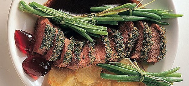 Филе ягненка в лимонном соусе с петрушкой Филе ягненка в лимонном соусе с петрушкой