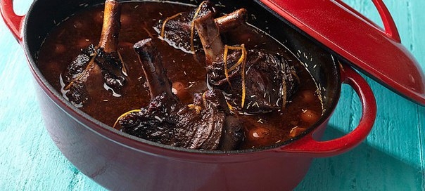 Тушеные ножки ягненка Тушеные ножки ягненка