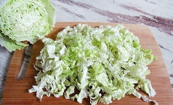 САЛАТИК ИЗ КАПУСТЫ С СУХАРИКАМИ САЛАТИК ИЗ КАПУСТЫ С СУХАРИКАМИ