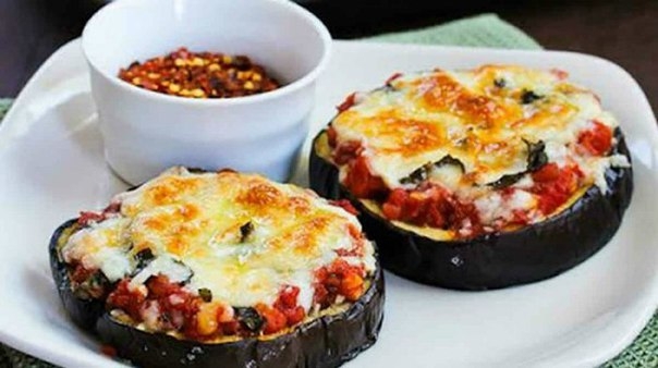 Мини-пицца из баклажанов Мини-пицца из баклажанов