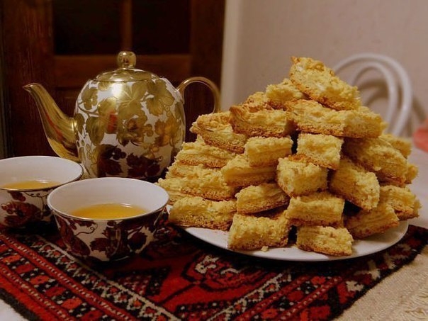Часто пеку эту нямку,но не знала, что она называется "Каракум"