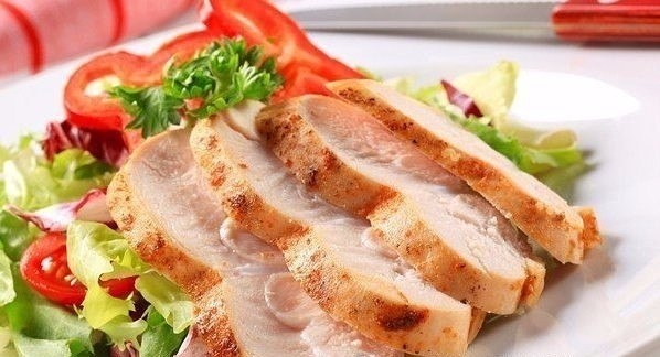 Сочная курица, похожая на ветчину, к празднику!