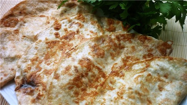 Лепешка с сырной начинкой (быстро,вкусно,просто!)