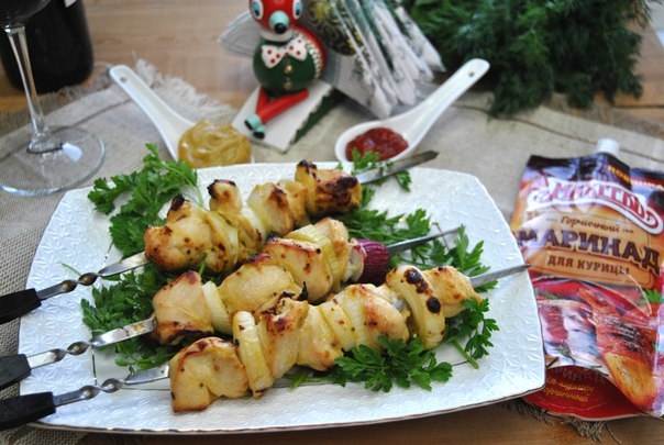 Сочный шашлык из куриных грудок в горчичном маринаде