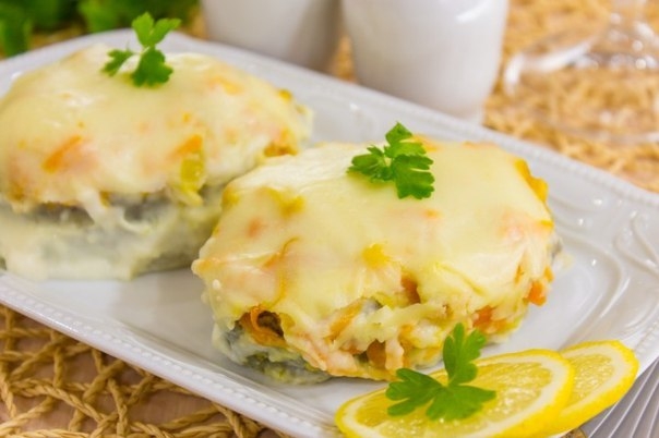 Треска с овощами под соусом Бешамель
