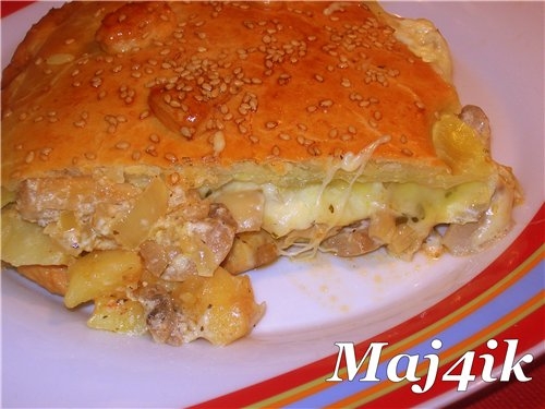 Вкуснейшее мяско под жюльеново-овощной подушкой, да под хрустящей корочкой из теста