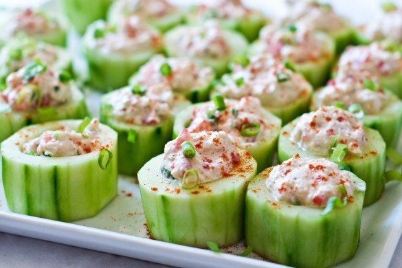 Эта необычная закуска отлично подходит для вечеринок. Во-первых, она вкусная, во-вторых, ее можно ра