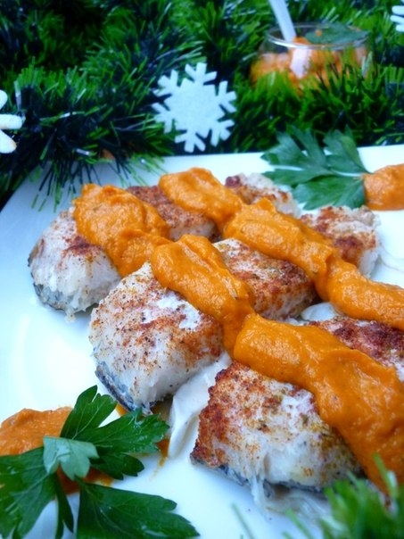 Треска под соусом из запечённых овощей