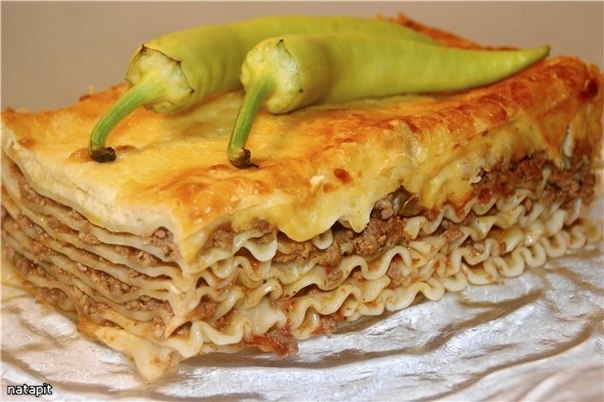 Лазанья с мясным соусом