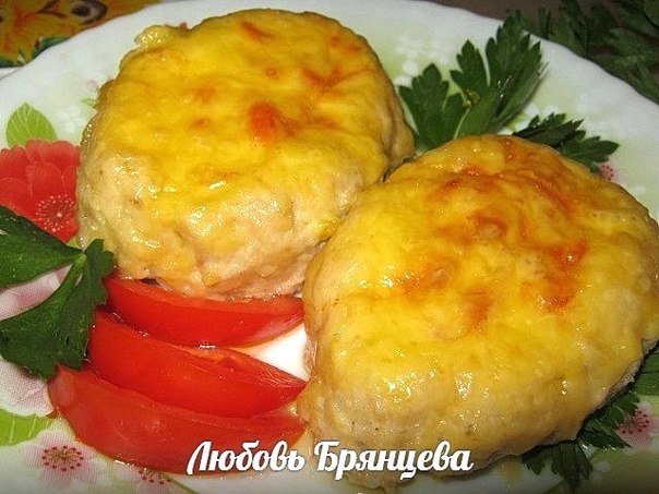 КОТЛЕТЫ-ЛОДОЧКИ С ТОМАТАМИ, ПОД СЫРОМ