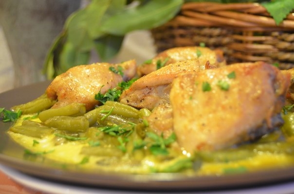 Курицей и спаржевой фасолью по-армянски