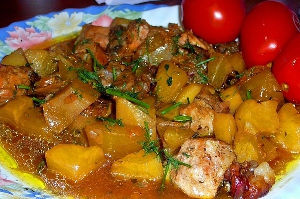 Жаркое с мясным ассорти и грибами