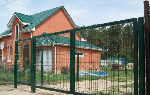 Классические распашные ворота.