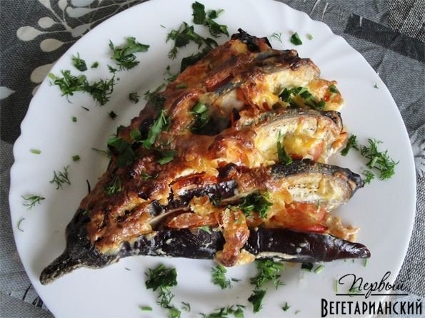 Баклажаны с сыром и чесноком "Баклажанный веер".