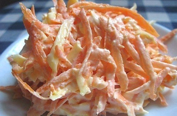 Морковный салат с яйцом