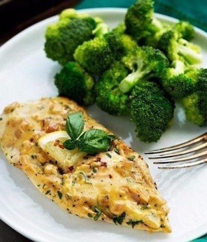 Вкуснейшая курочка в нежном соусе