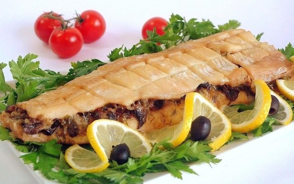 Филе щуки с рисом и грибами