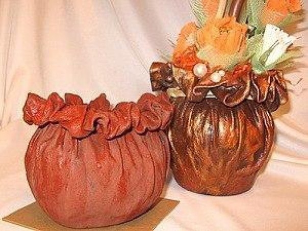 ЦВЕТОЧНЫЙ ГОРШОЧЕК ИЗ ТКАНИ И КЛЕЯ.