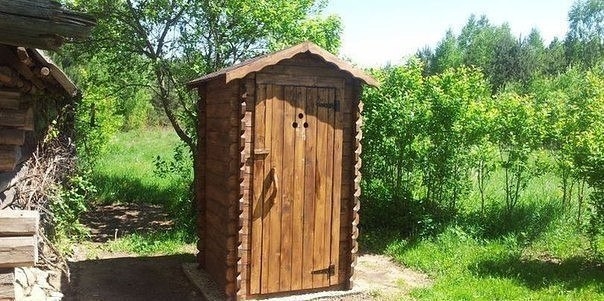ПОСТРОЙКИ НА УЧАСТКЕ: ДАЧНЫЙ ТУАЛЕТ СВОИМИ РУКАМИ
