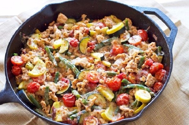 Индейка с овощами и сыром.