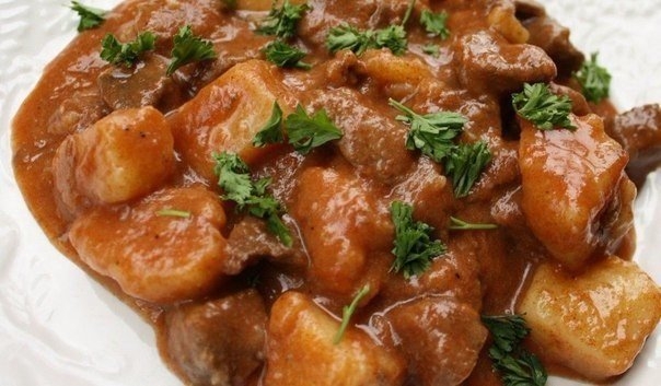 Вкусный, домашний гуляш