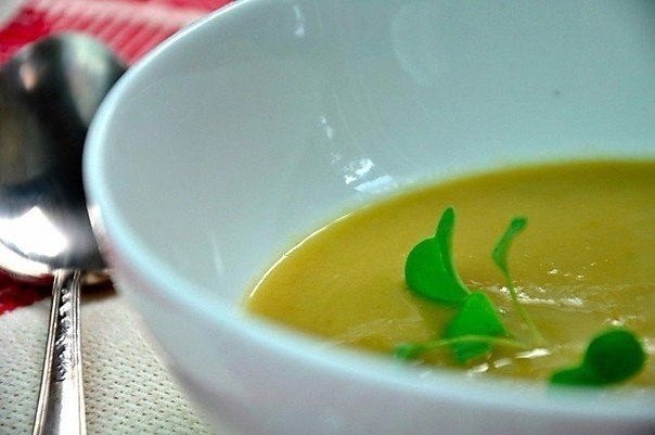 Гороховый суп с овощами