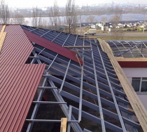 Особенности кровли из профнастила